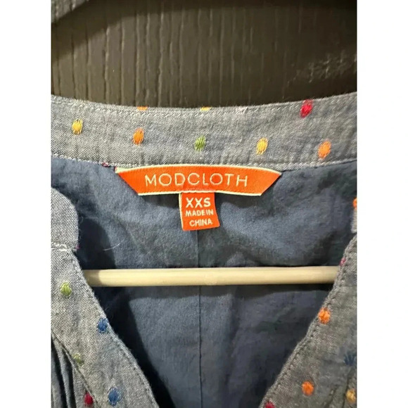 ModCloth Chambray Rainbow Dot Pintuck Fit & Flare Dress Size XXS - Picture 7 of 8